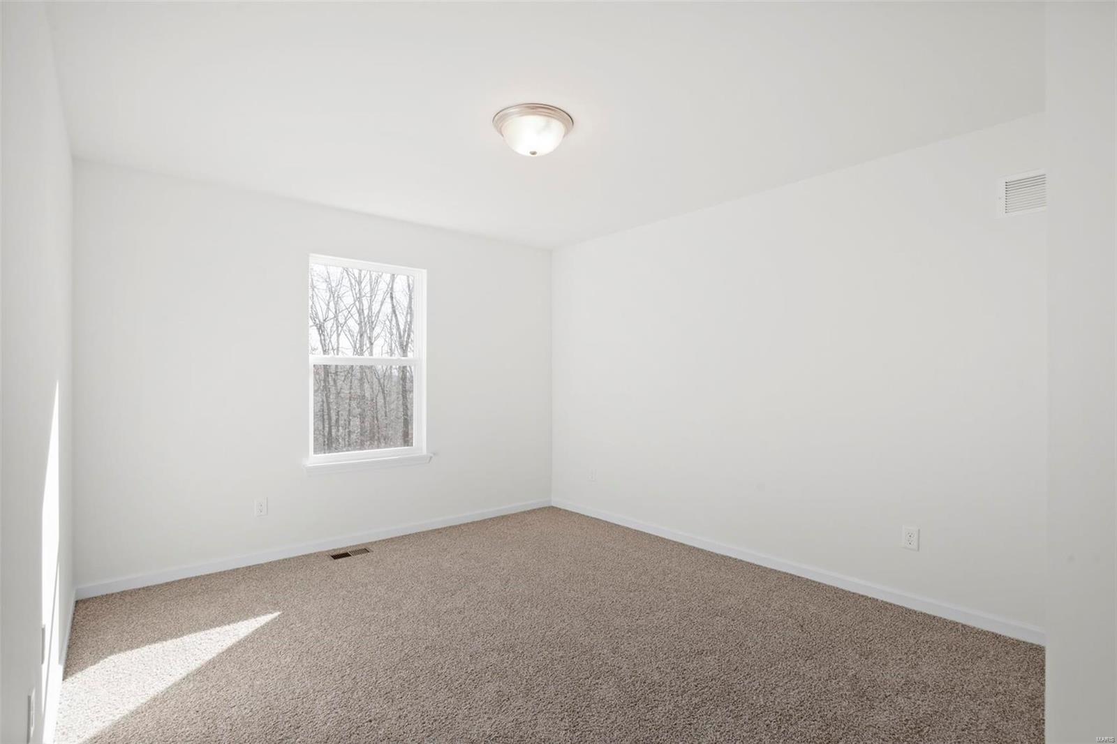 713 Crested Point Drive Property Photo 8