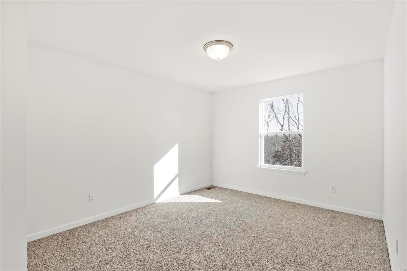 713 Crested Point Drive Property Photo 10