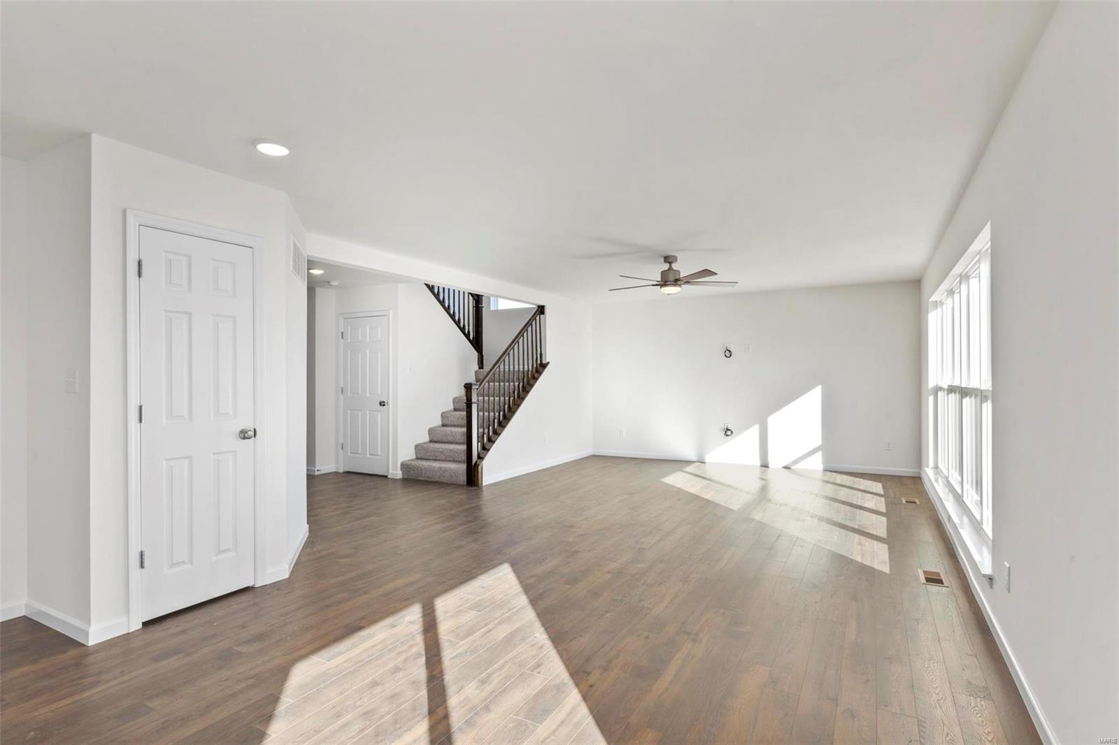 713 Crested Point Drive Property Photo 19