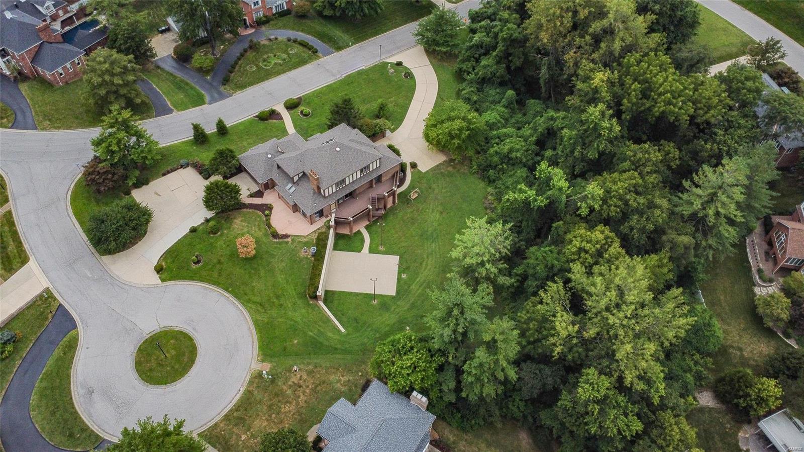 379 Oak Hill Drive Property Photo 18