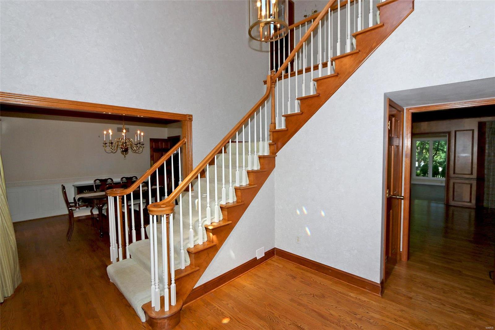 4966 Southridge Park Drive Property Photo 3