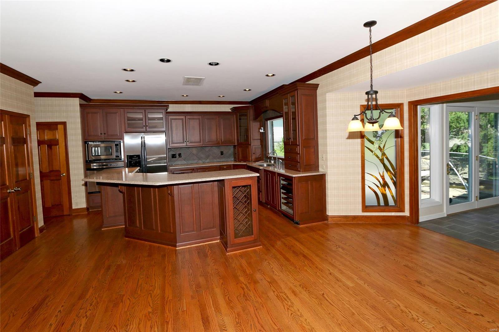 4966 Southridge Park Drive Property Photo 7