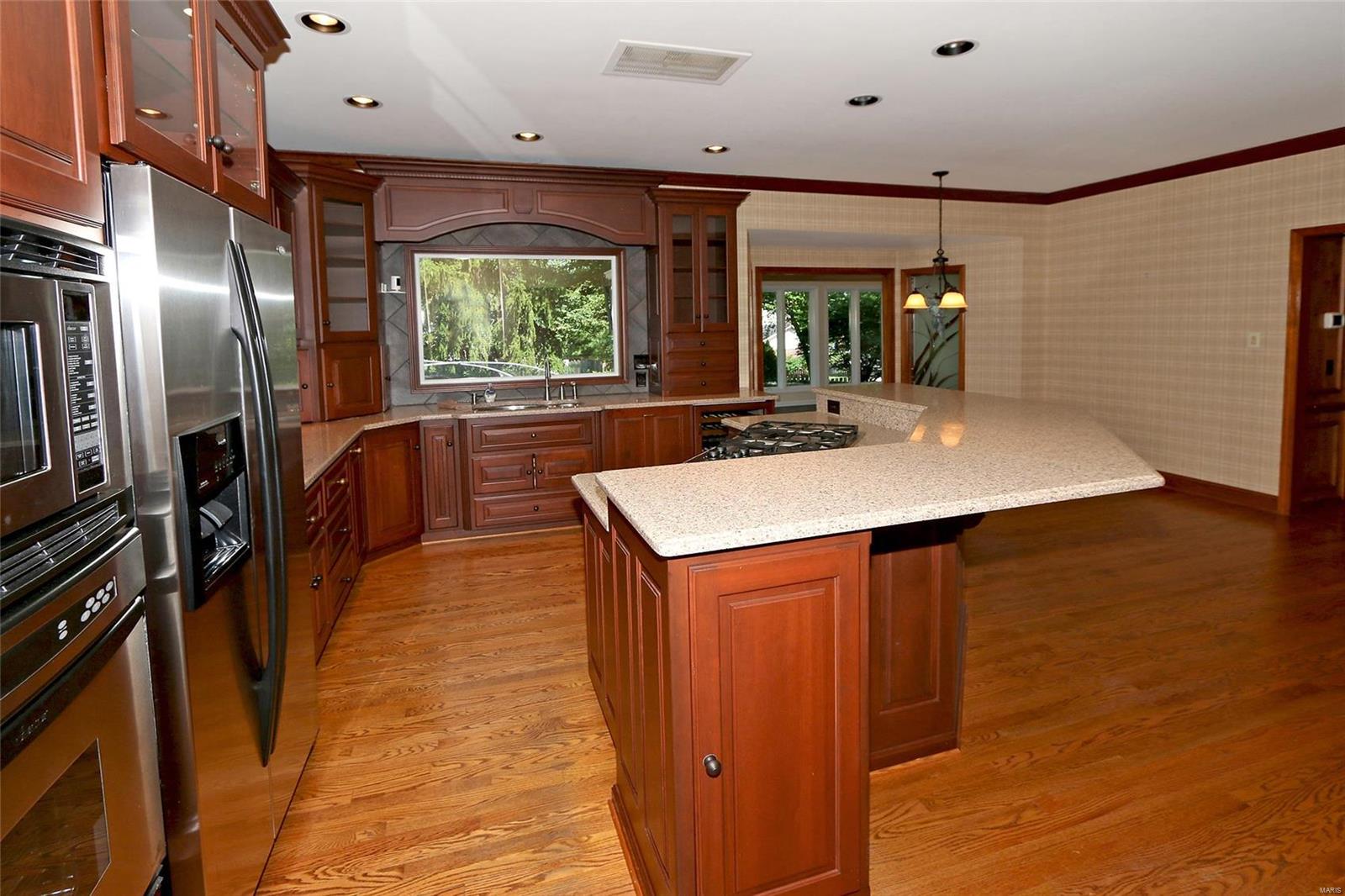 4966 Southridge Park Drive Property Photo 10
