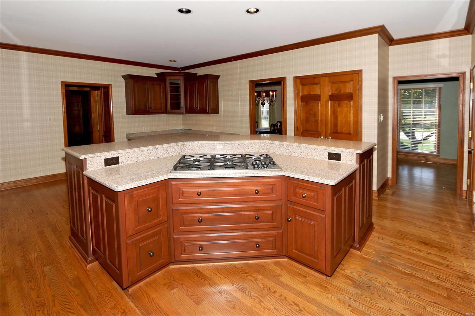 4966 Southridge Park Drive Property Photo 12