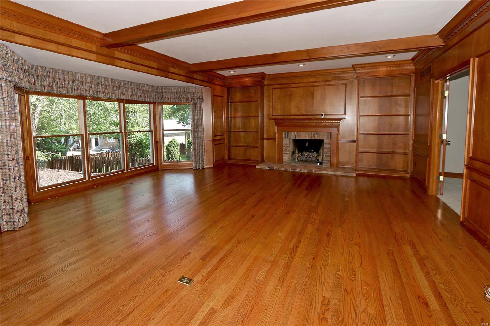 4966 Southridge Park Drive Property Photo 15