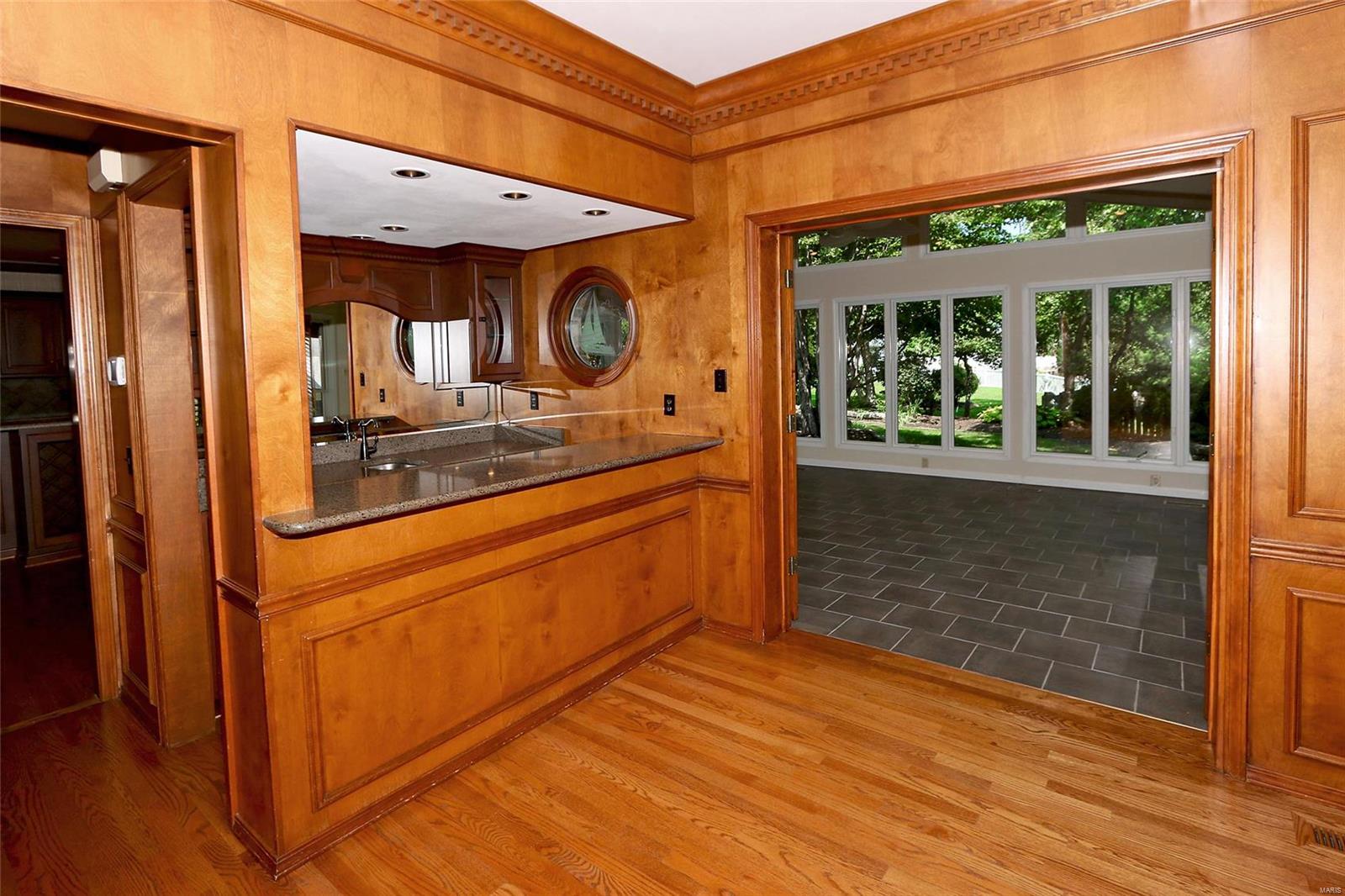 4966 Southridge Park Drive Property Photo 18
