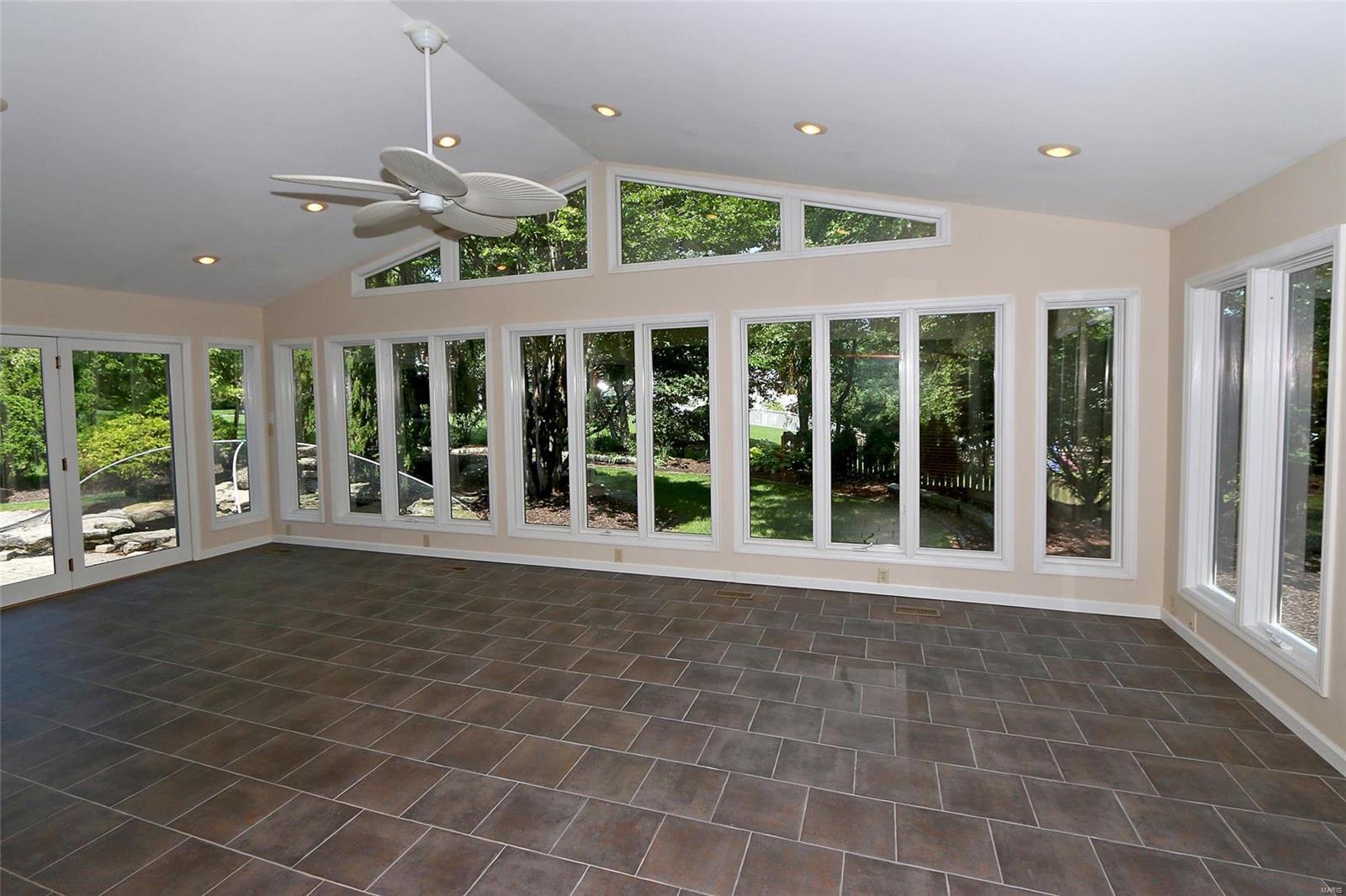 4966 Southridge Park Drive Property Photo 20