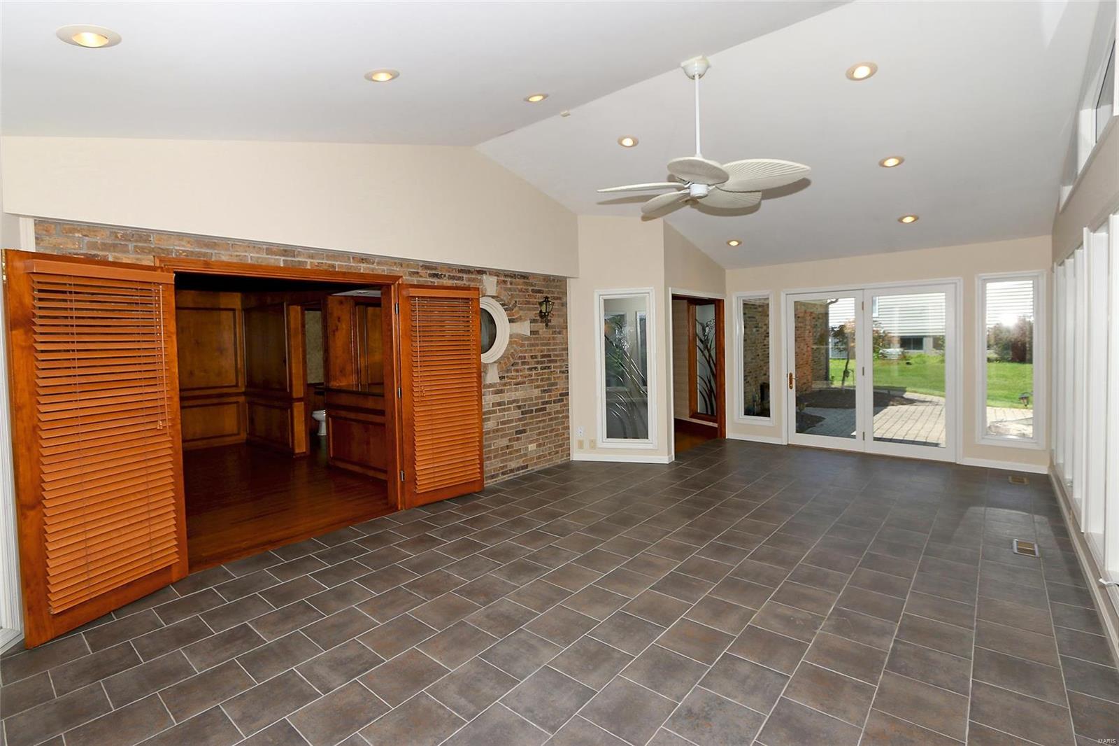 4966 Southridge Park Drive Property Photo 21