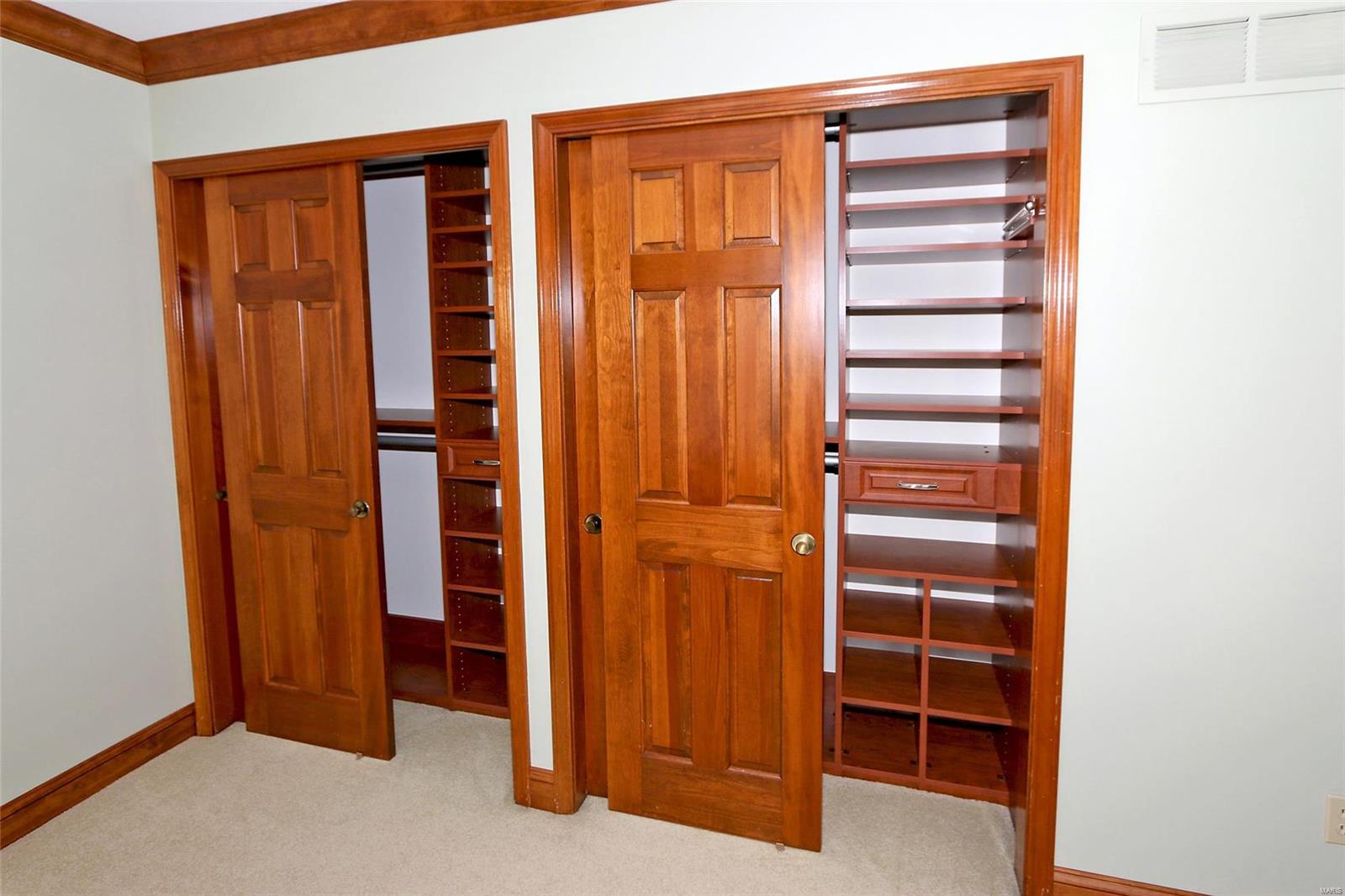 4966 Southridge Park Drive Property Photo 29