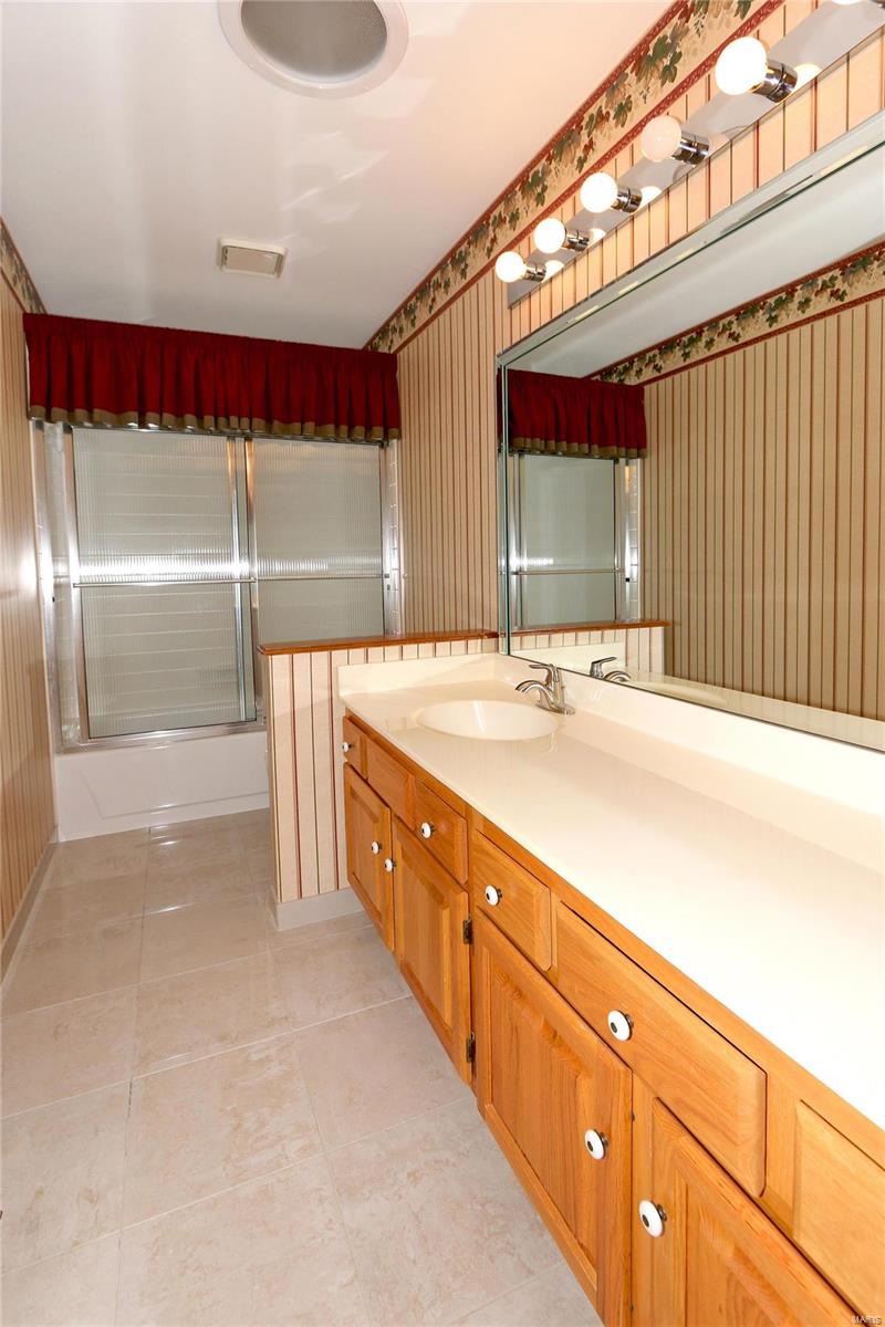 4966 Southridge Park Drive Property Photo 33