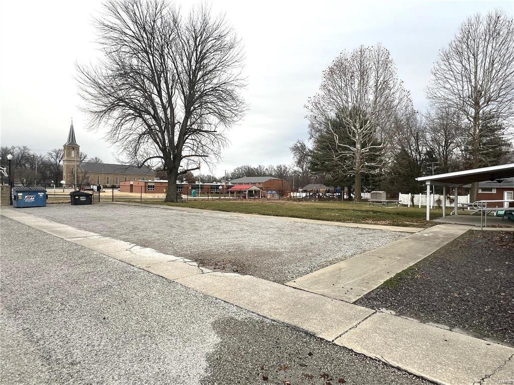 200 Munster Street Property Photo 3