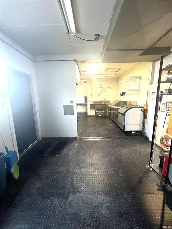 200 Munster Street Property Photo 32