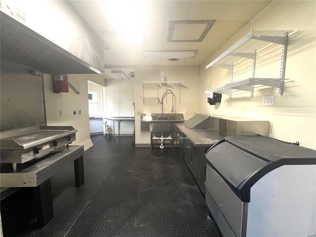 200 Munster Street Property Photo 33