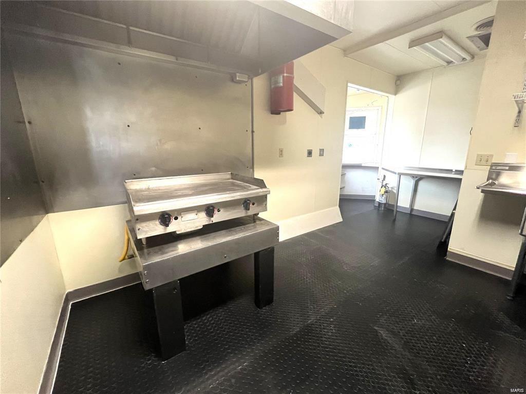 200 Munster Street Property Photo 35