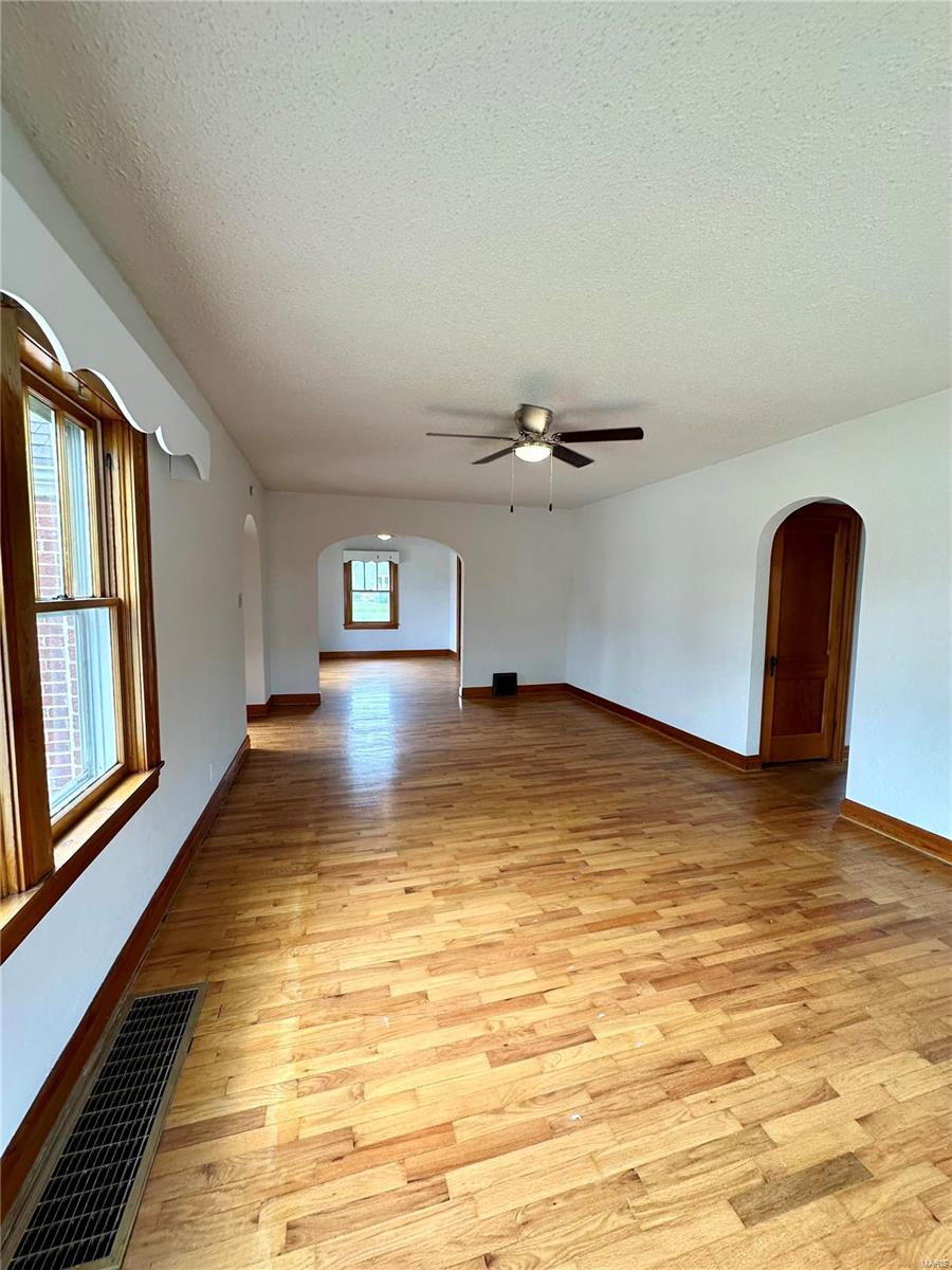 401 S 4th Street Property Photo 5