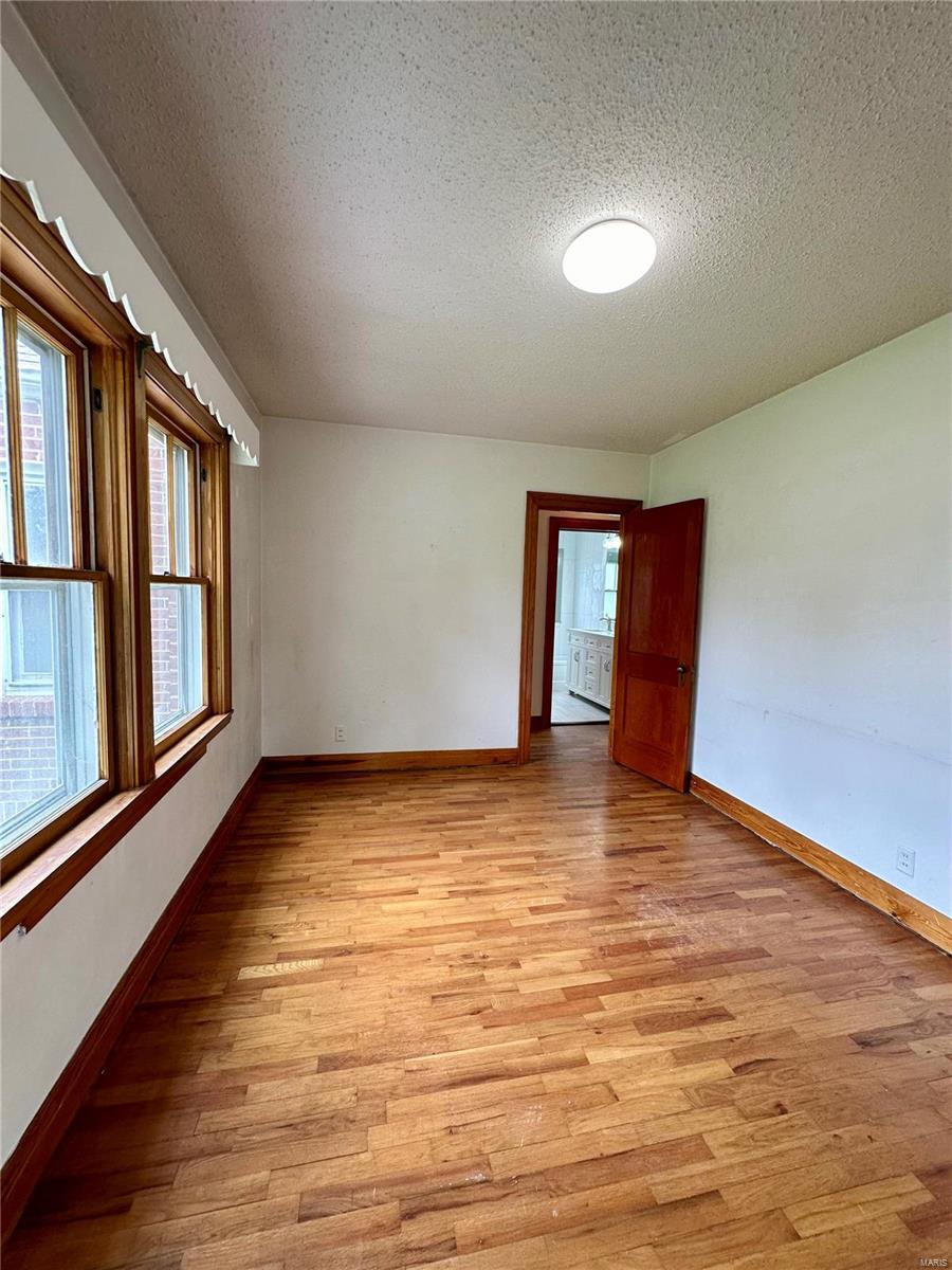 401 S 4th Street Property Photo 10