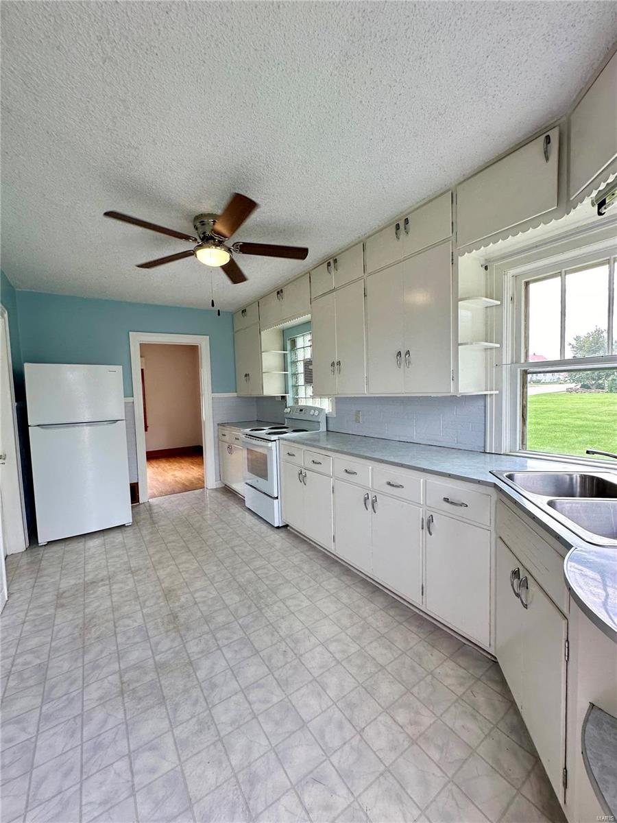 401 S 4th Street Property Photo 11