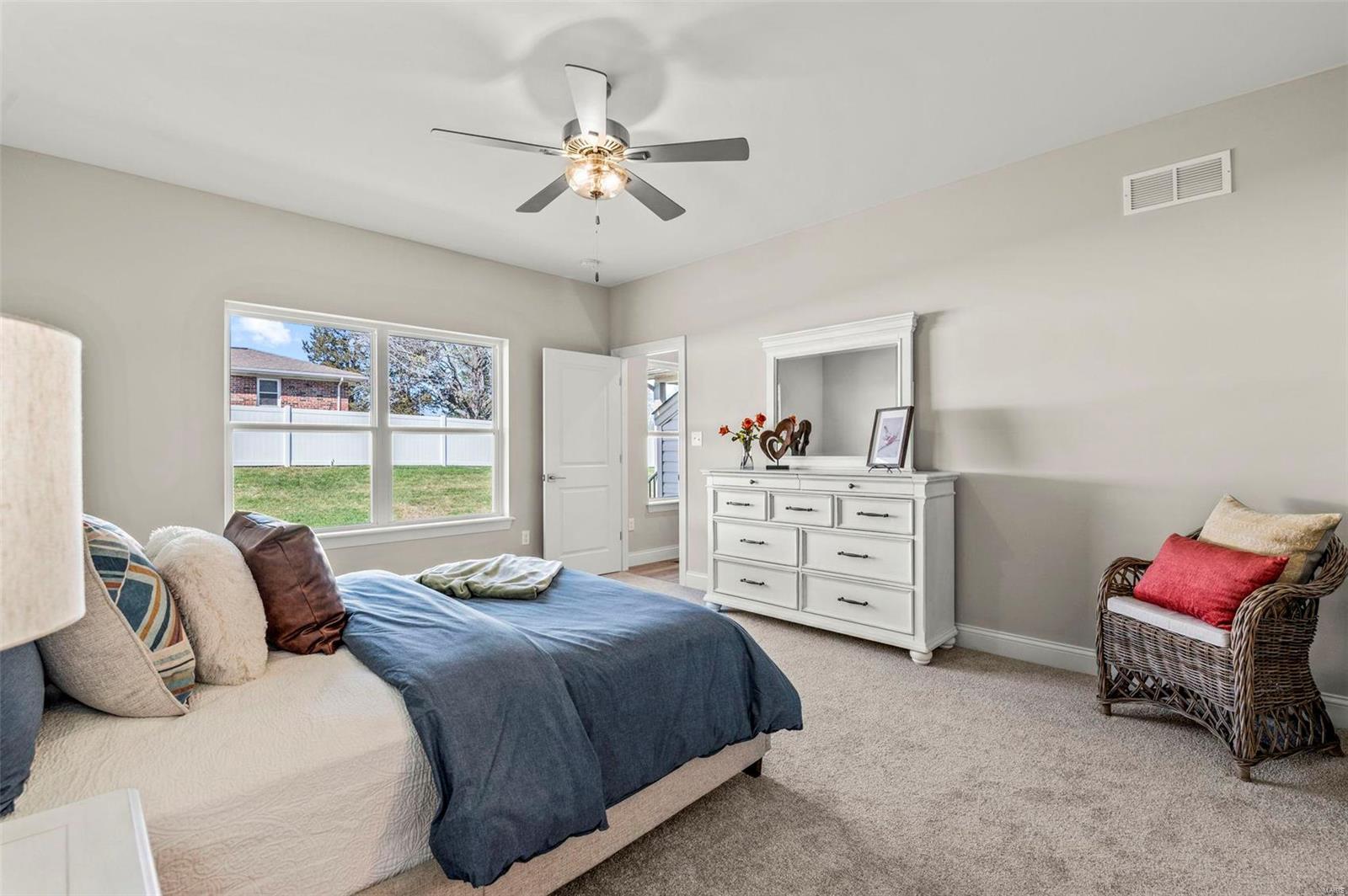 105 Salfen Farm Court Property Photo 8