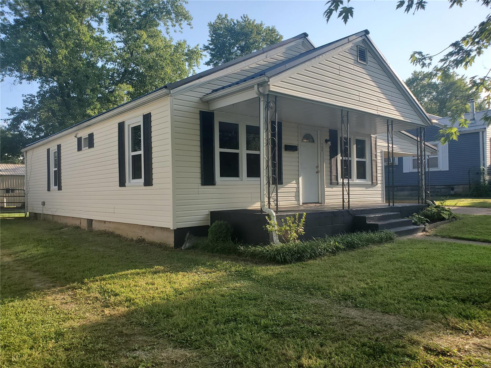 134 S Oak Crest Dr. Property Photo 2