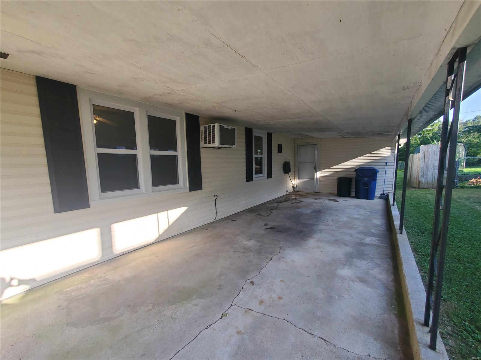 134 S Oak Crest Dr. Property Photo 3