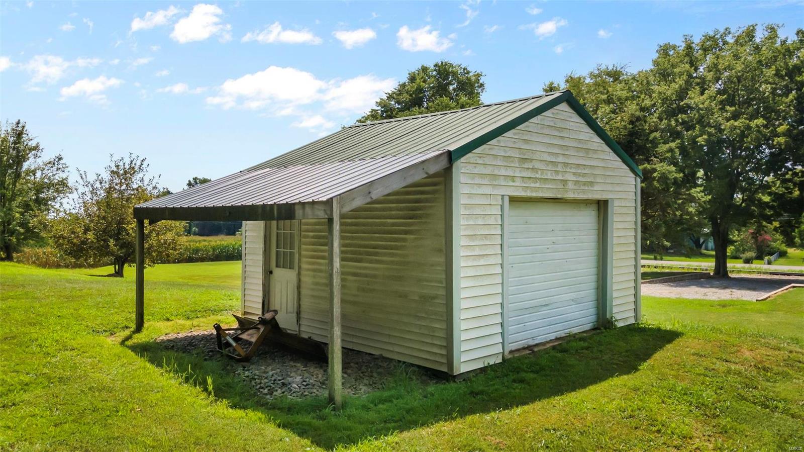 10912 State Highway 77 Property Photo 11