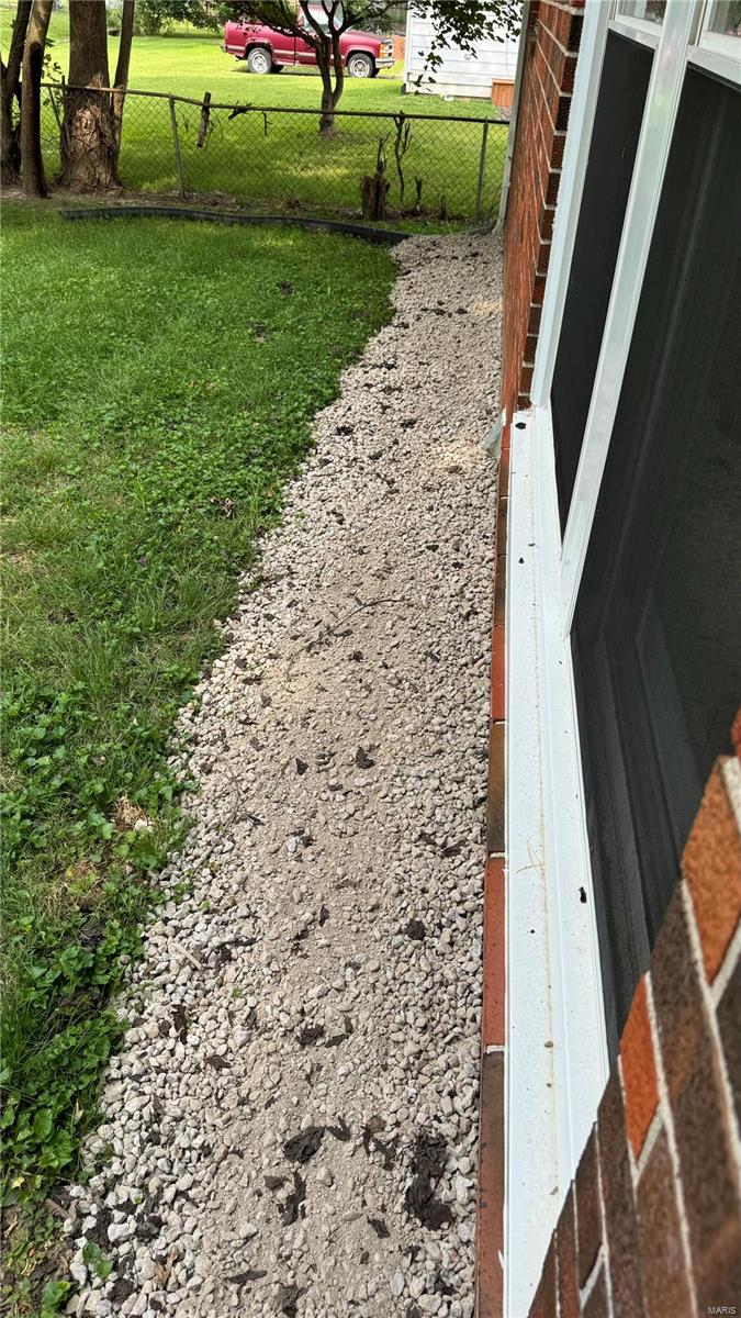 2080 Huntington Drive Property Photo 8