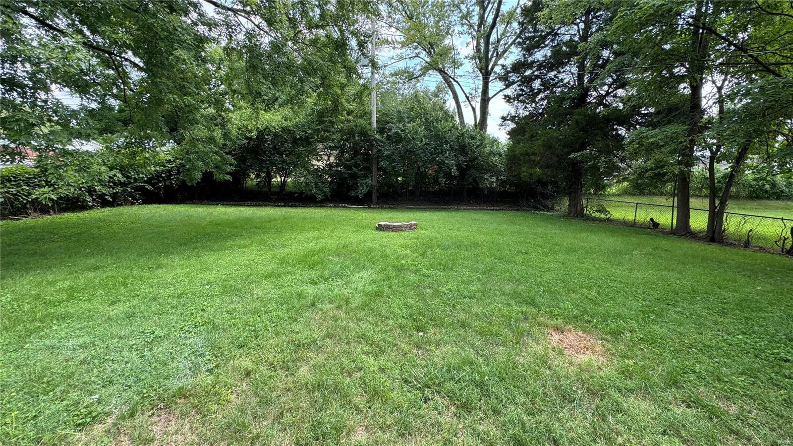 2080 Huntington Drive Property Photo 15