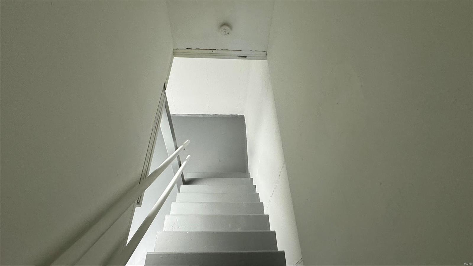 2080 Huntington Drive Property Photo 24