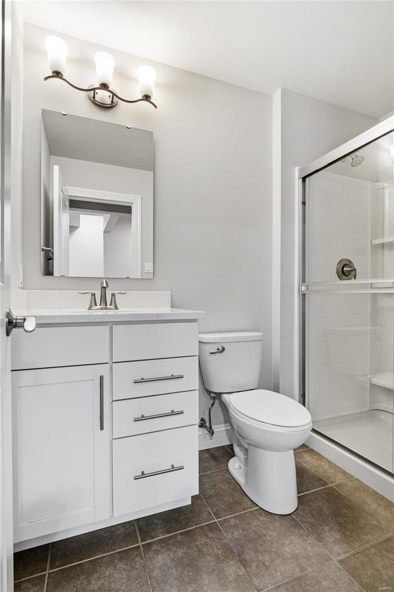 1105 E Linden Avenue Property Photo 8