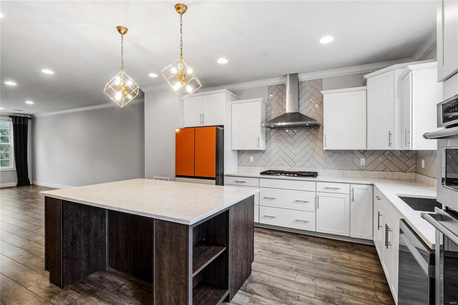 1105 E Linden Avenue Property Photo 11