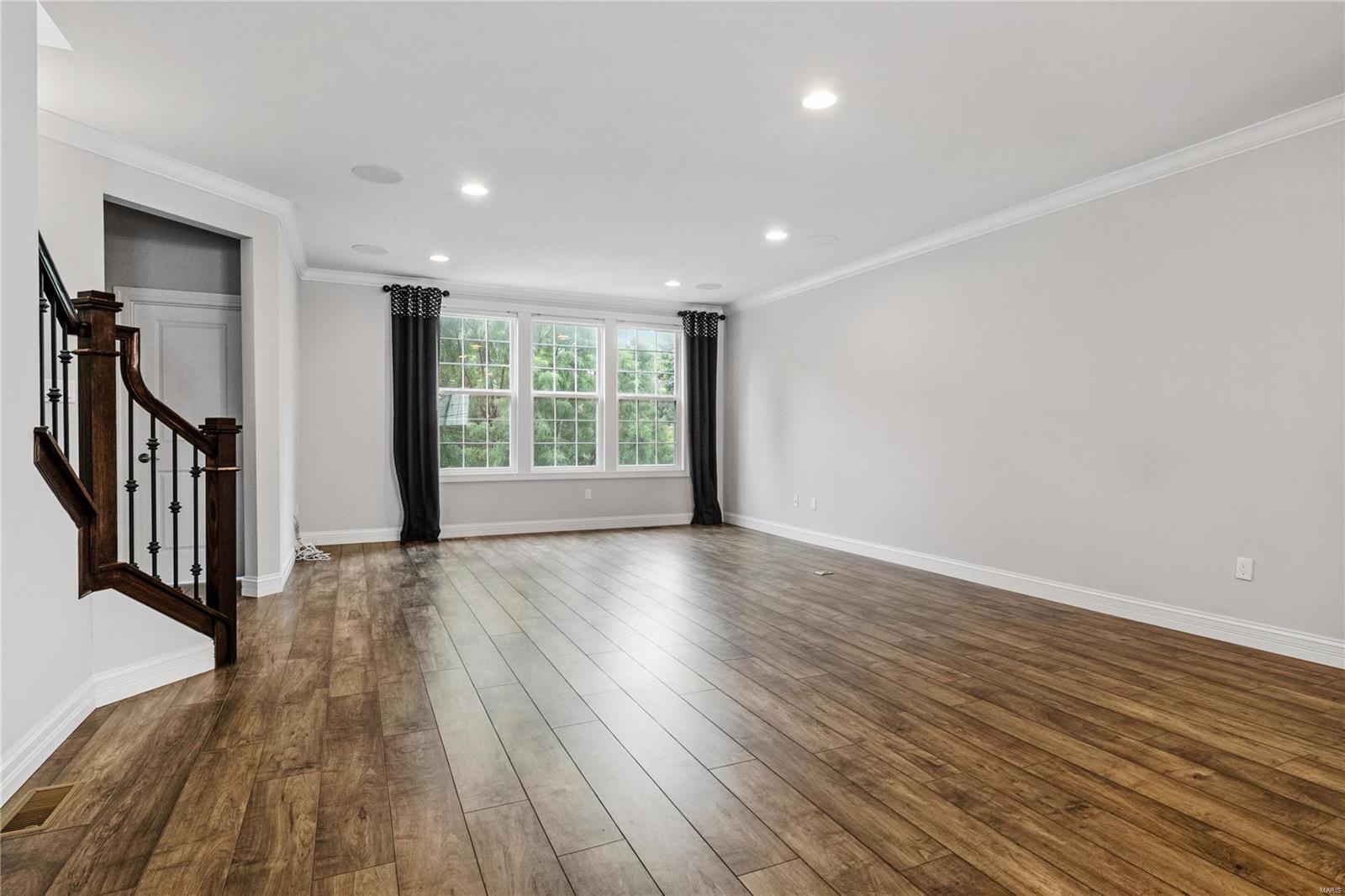 1105 E Linden Avenue Property Photo 13