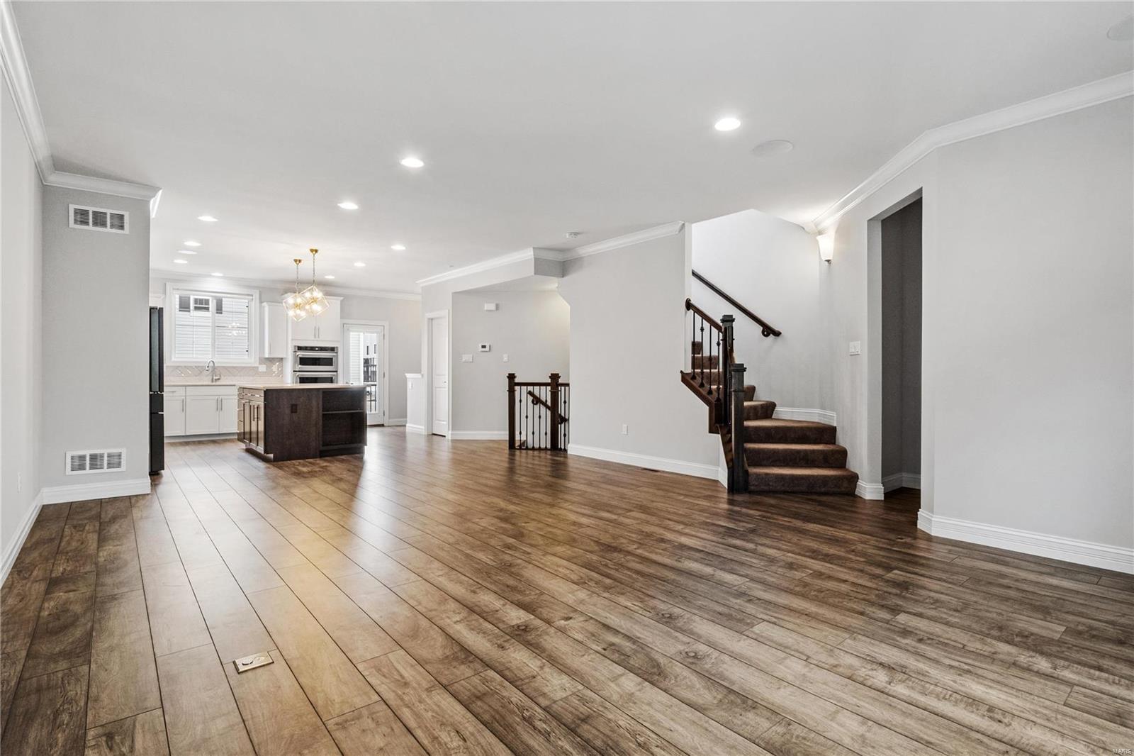 1105 E Linden Avenue Property Photo 15