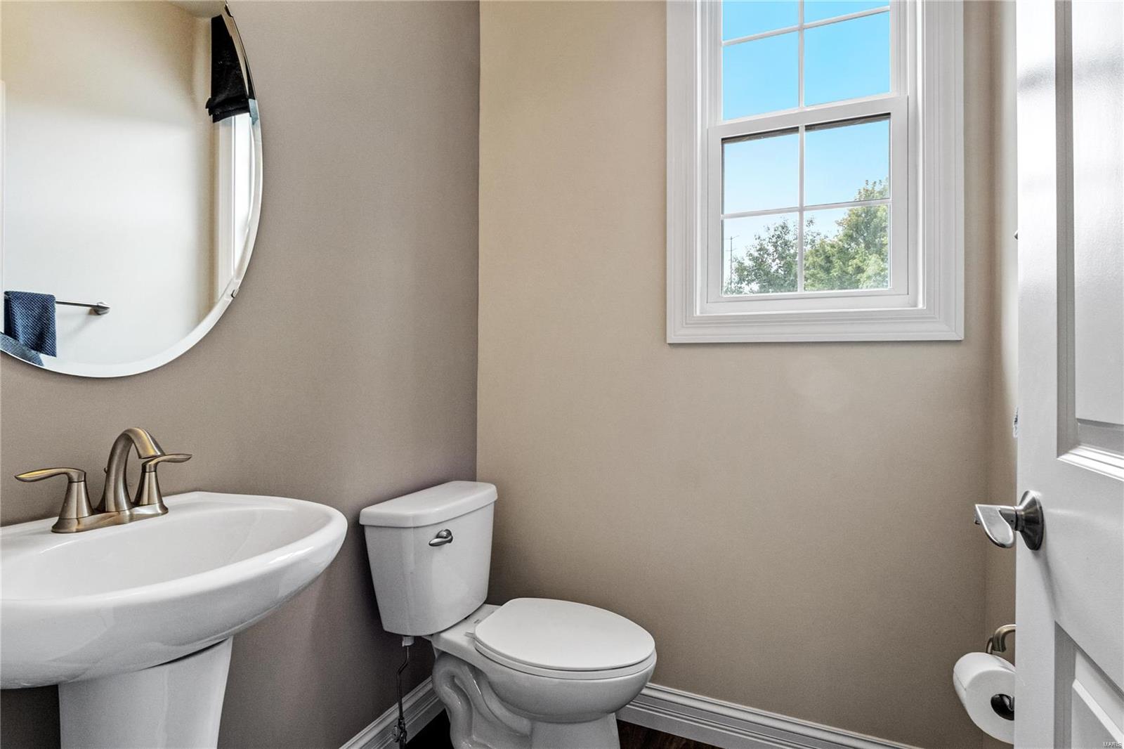 1105 E Linden Avenue Property Photo 17
