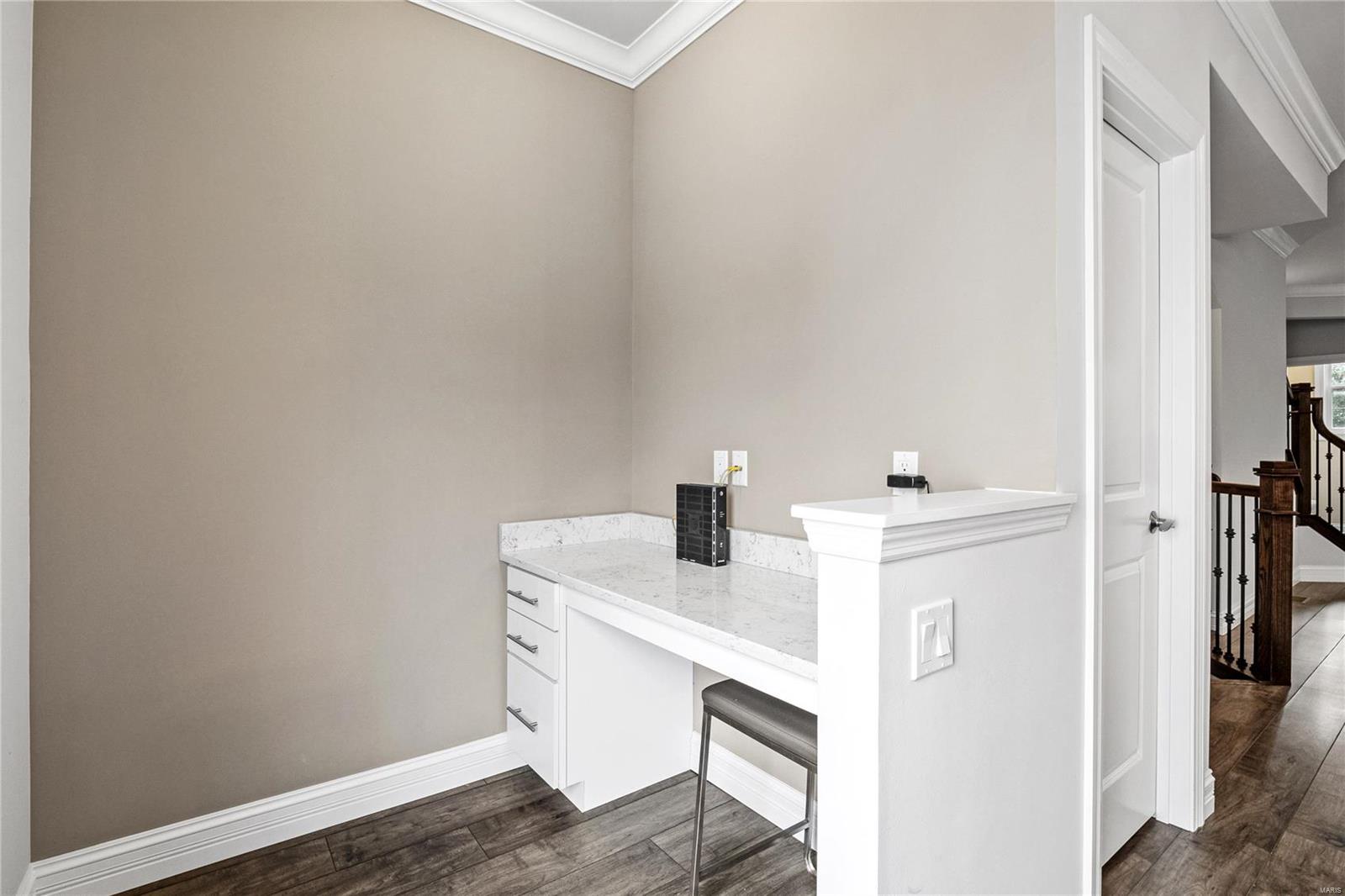 1105 E Linden Avenue Property Photo 18