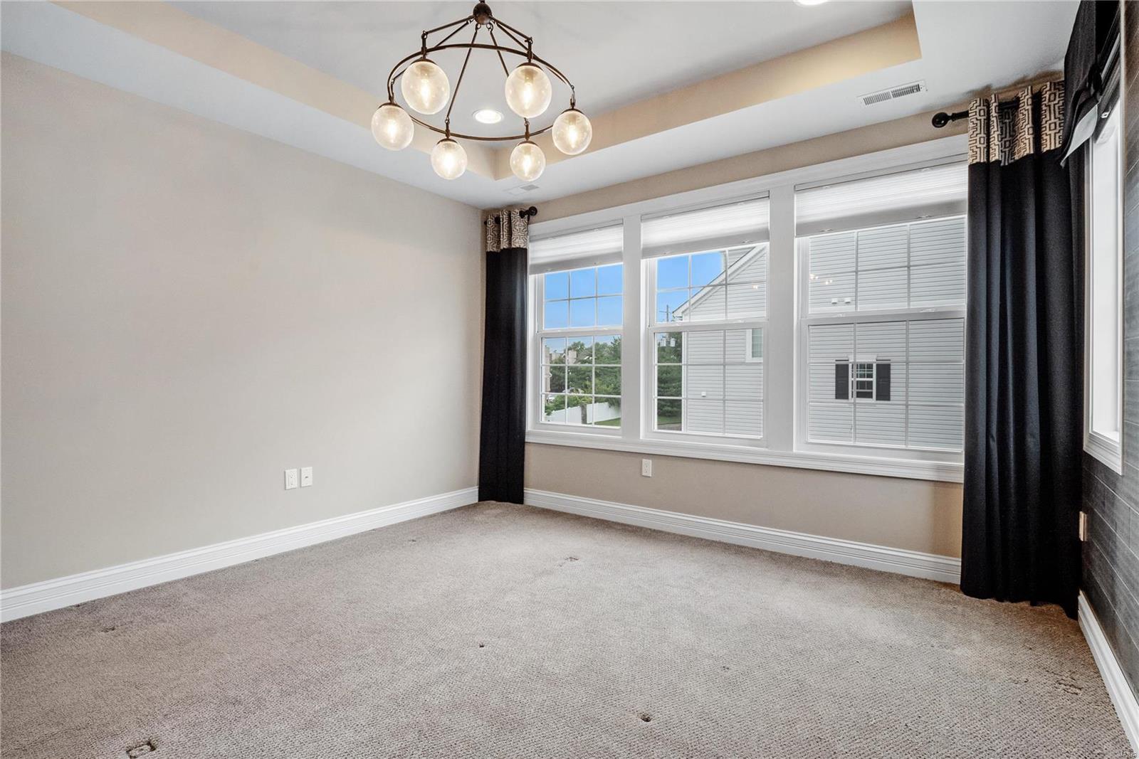 1105 E Linden Avenue Property Photo 24