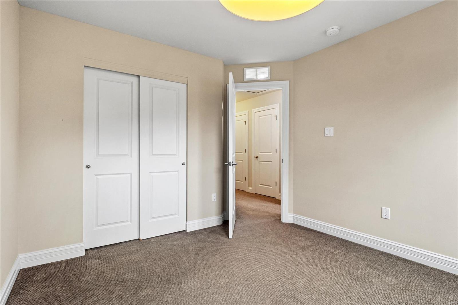 1105 E Linden Avenue Property Photo 32