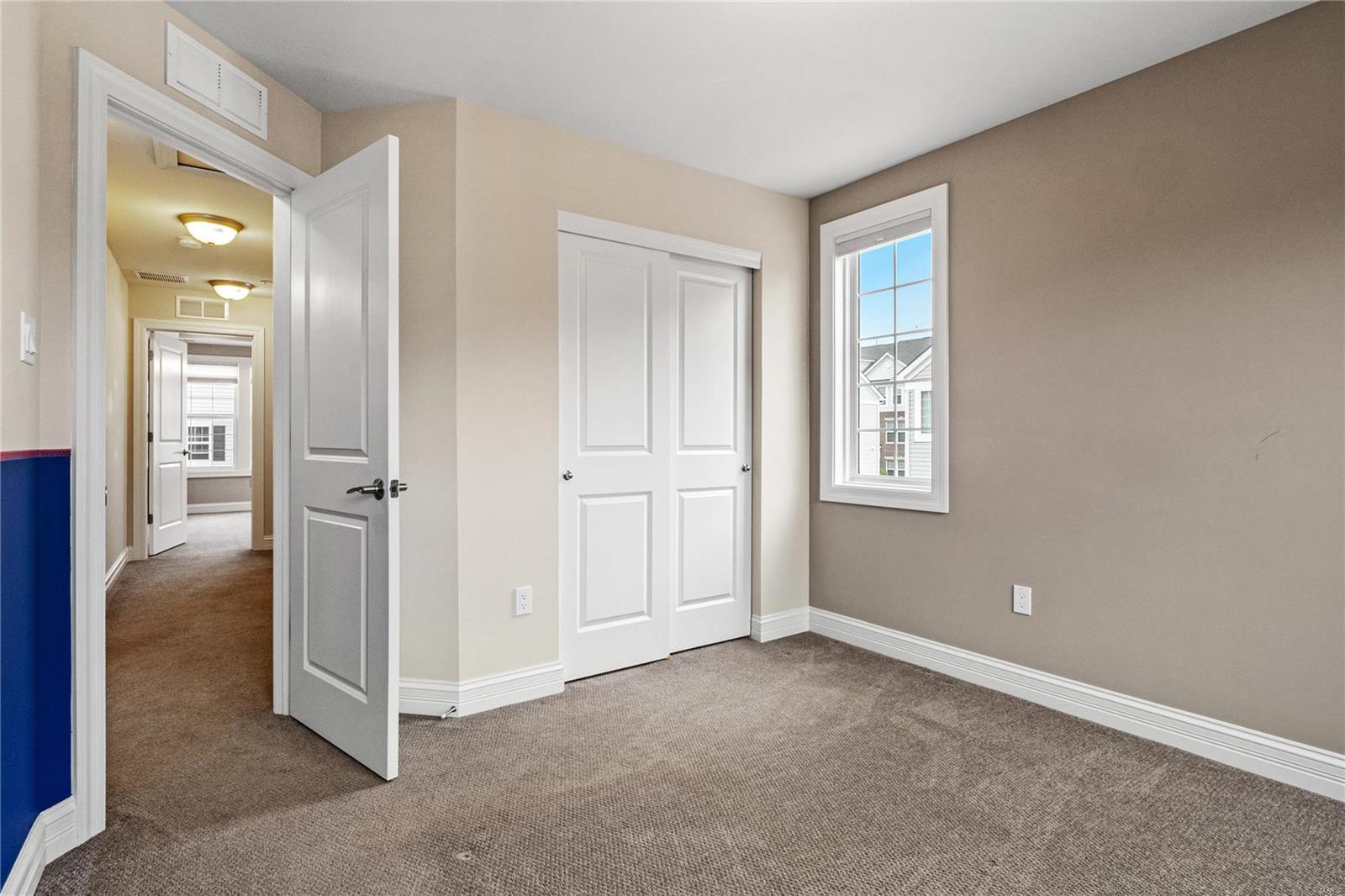 1105 E Linden Avenue Property Photo 34