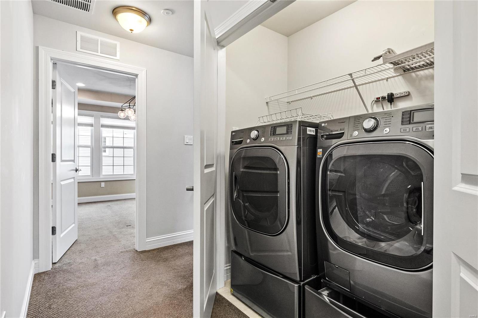 1105 E Linden Avenue Property Photo 35