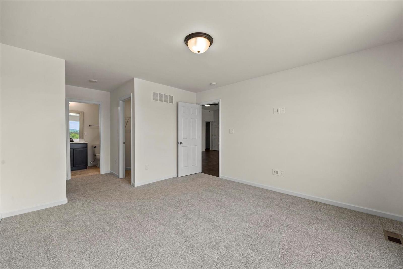 509 Founders Way Property Photo 17