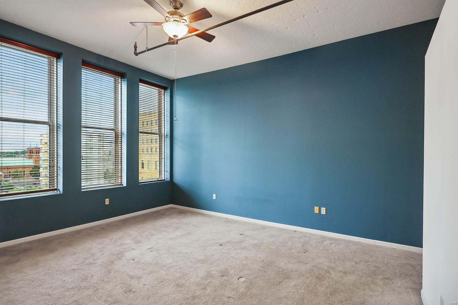 1501 Locust 708 Property Photo 7