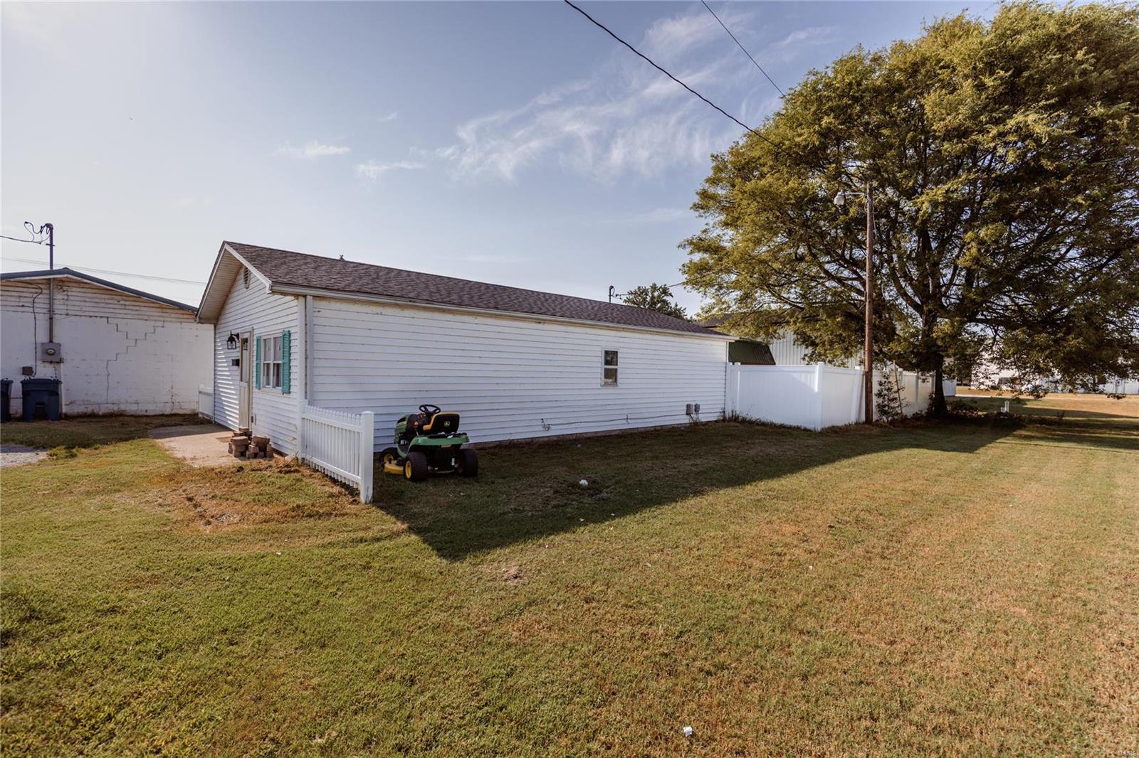 101 North St Property Photo 3