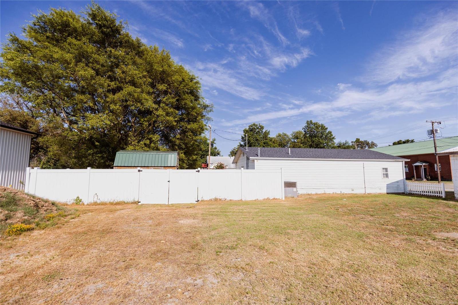 101 North St Property Photo 18