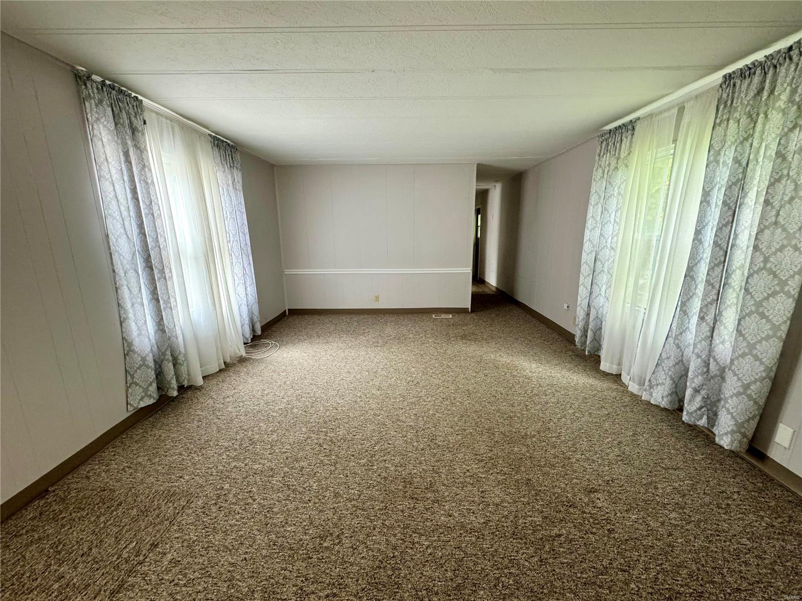 1135 Le Faivre Street Property Photo 3