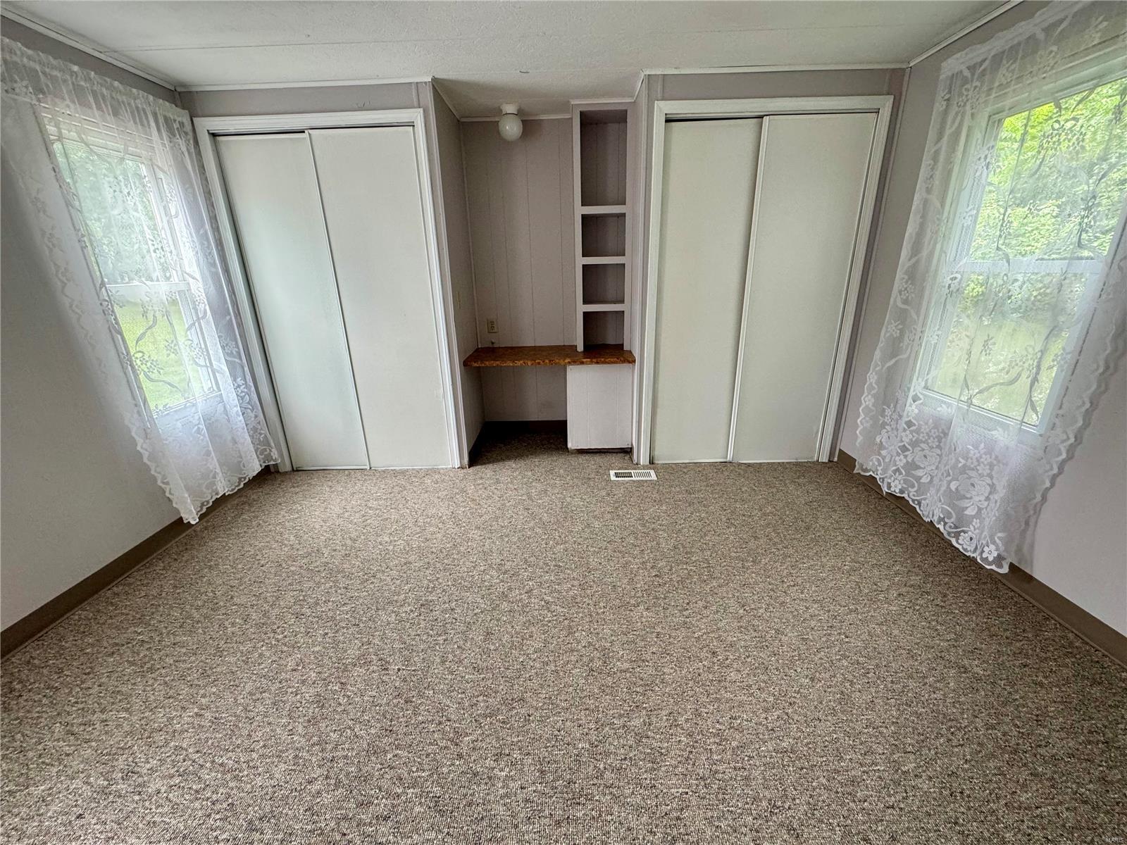 1135 Le Faivre Street Property Photo 6