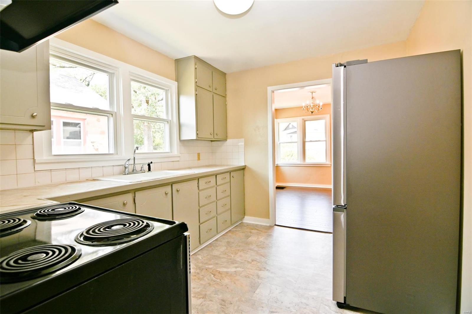 791 N Adams Avenue Property Photo 16