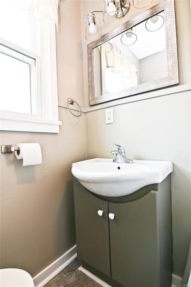 791 N Adams Avenue Property Photo 21