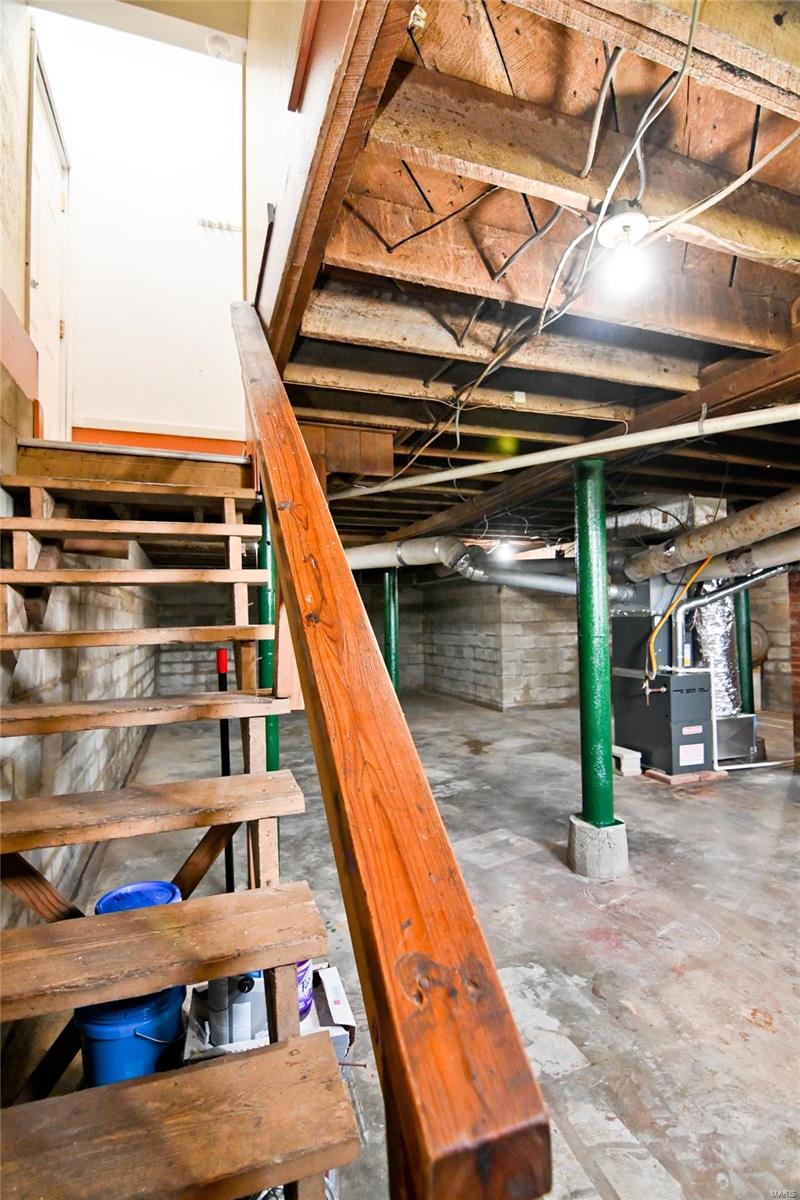 791 N Adams Avenue Property Photo 32