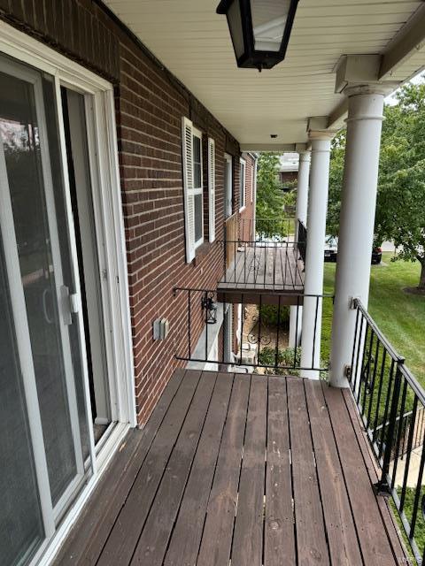 10307 Forest Brook Lane E Property Photo 6