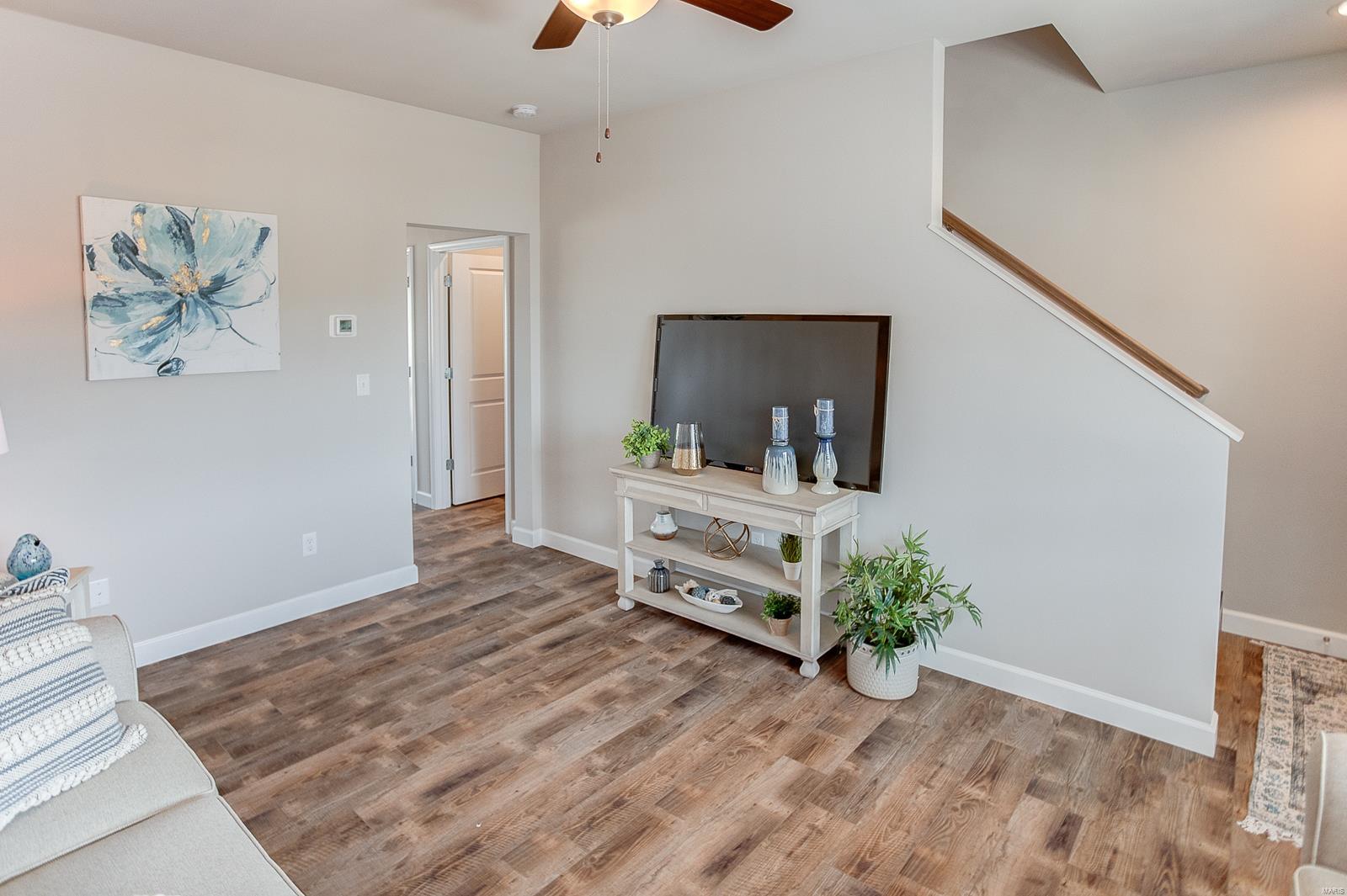 208 Coral Sea Way G Property Photo 6