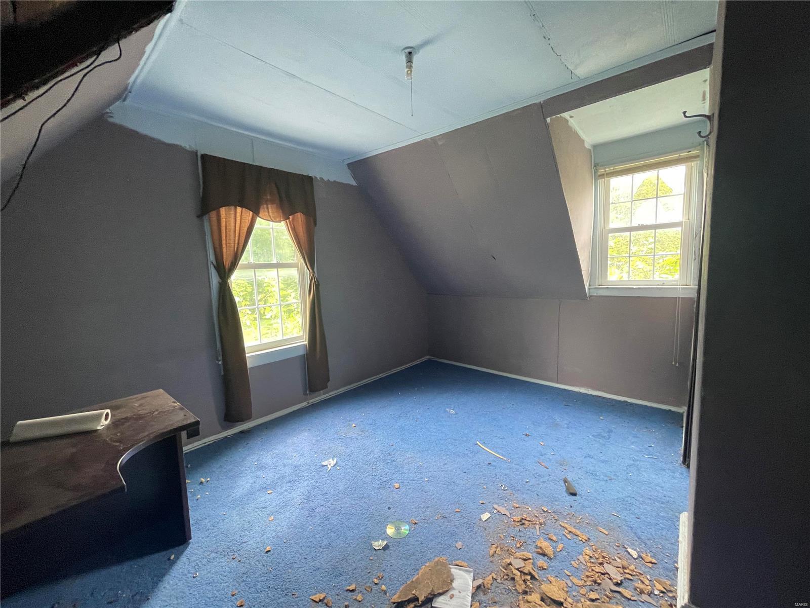 711 N Franklin Property Photo 17